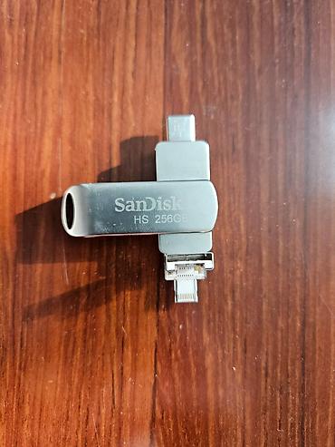 iphone usb kabel: USB flaş kart Tesla Juniper in üstündə gəlib həm USB-A, həm Type-C — 2