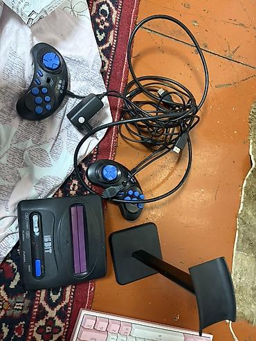 Retro 16-bit oyun konsolu dəsti Xüsusiyyətlər: - 16-bit kartuşlu oyun