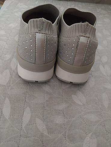 Кроссовки и спортивная обувь: Кроссовки, 38, 39, Caprice, Б/у, цвет - Серый, Самовывоз — 12