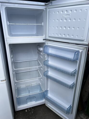 купить кухню недорого бу: Холодильник Beko, Б/у, Двухкамерный