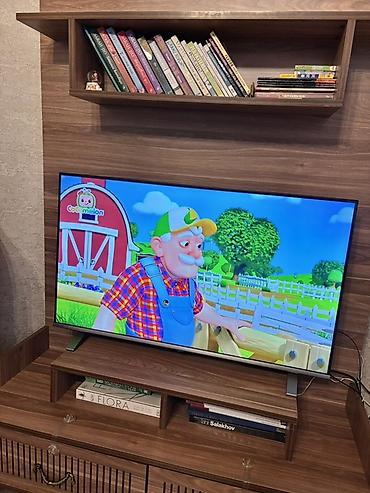 işlənmiş laminat: İşlənmiş, Düz TV altlığı, Polkalı, Laminat — 4