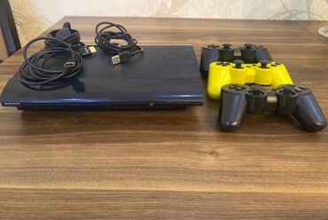 Xbox 360 & Xbox: Sony PlayStation 3 (Super Slim) oyun konsolu seti Dəst tərkibi: - PS3
