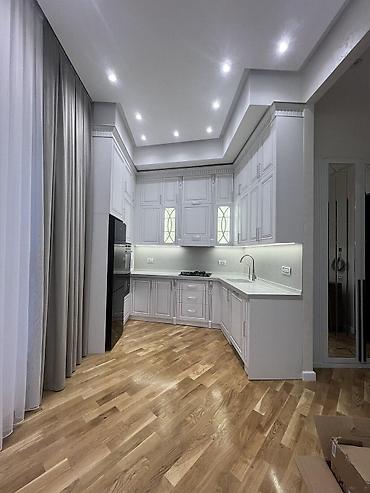 Yeni tikili: İcarəyə verilir 2 otaqlı yeni tikili 75 m², Ağ şəhər q. Kateqoriya — 8