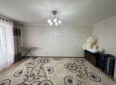 Салоны красоты: 1 комната, 28 м², Хрущевка, 3 этаж, Евроремонт