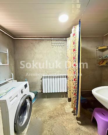 Продажа коттеджей и домов: 🏠Продаётся дом в с. Сокулук 🟡Комнаты: 3 🟡Участок: 7 соток — 13