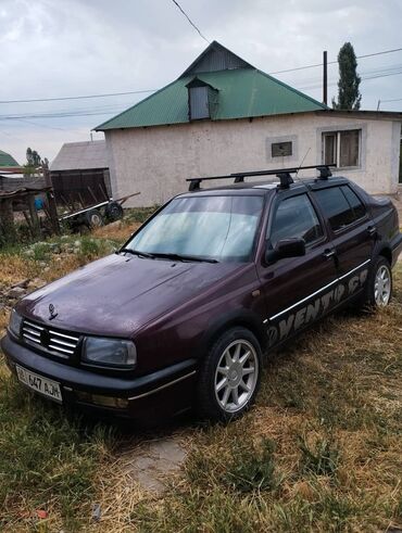 Volkswagen: Volkswagen Vento: 1996 г., 1.8 л, Механика, Бензин, Седан