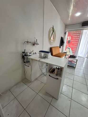 раскладной стол: Yeni, Manikür üçün masa, Güzgüsüz
