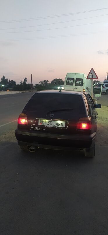 Volkswagen: Volkswagen Golf: 1992 г., 1.8 л, Механика, Бензин, Хэтчбэк — 3