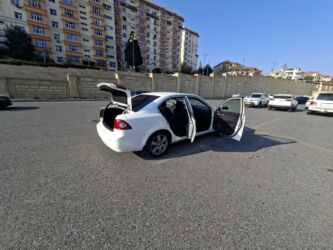 Kia: Kia Optima: 2 l | 2008 il Sedan — 13