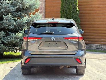 mini ev: Toyota Highlander: 2021 г., 3.5 л, Автомат, Гибрид, Кроссовер — 3