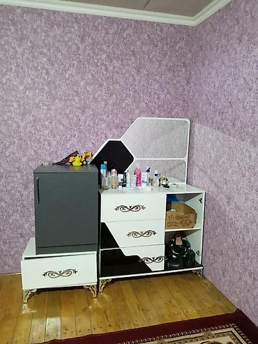 rels işıq: Qonaq otağı üçün mebel dəsti Tərkibi: - Geniş bufet/komod: 3 dərin — 1