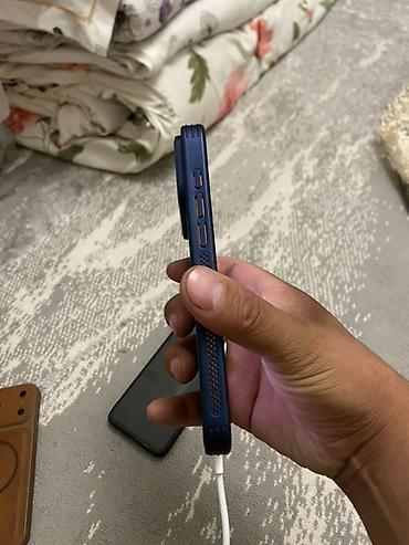 Apple iPhone: IPhone 17 Pro Max, Б/у, 256 ГБ, Оранжевый, Зарядное устройство, Защитное стекло, Чехол, 95 % — 3