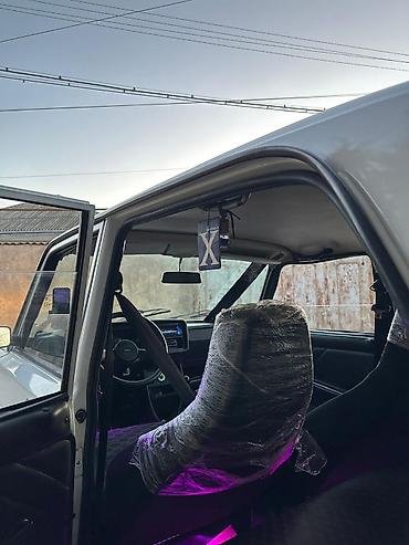 luaz satilir: VAZ 2107 sedan – ağ rəng, 4 qapı, arxa ötürücülü. Xarici: - Klassik — 7