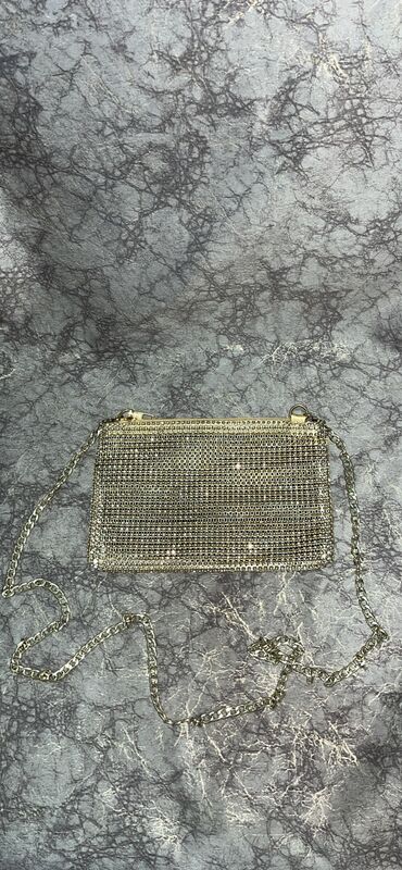 Çantalar: Endirimlər başladı Şoperlar cəmi 15 azn Çantalar-18 azn az sayda — 12