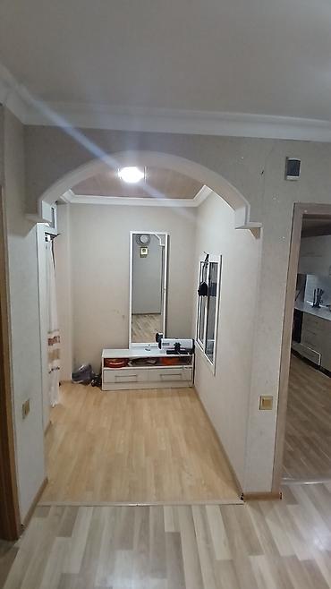 Həyət evləri və villaların satışı: Binəqədi qəs. 3 otaqlı, 1 kv. m, Yeni təmirli — 4