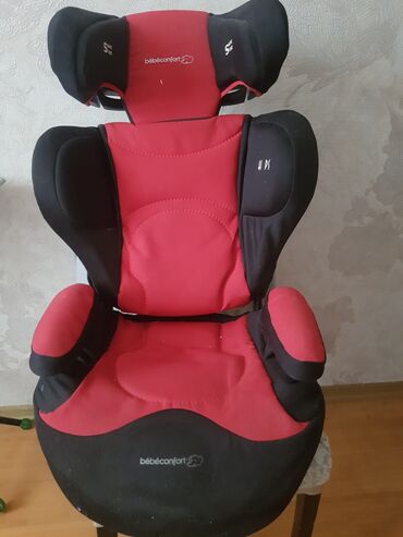 usaq ucun yellencekler: Bébé Confort uşaq avtomobil oturacağı - Rəng: qırmızı/qara - Marka