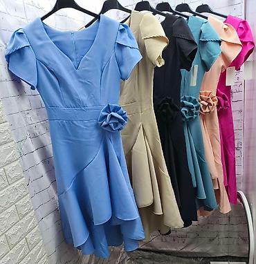 Haljine: ⚜️ Univerzalna velicina 
⚜️ Cena 1700 din — 17