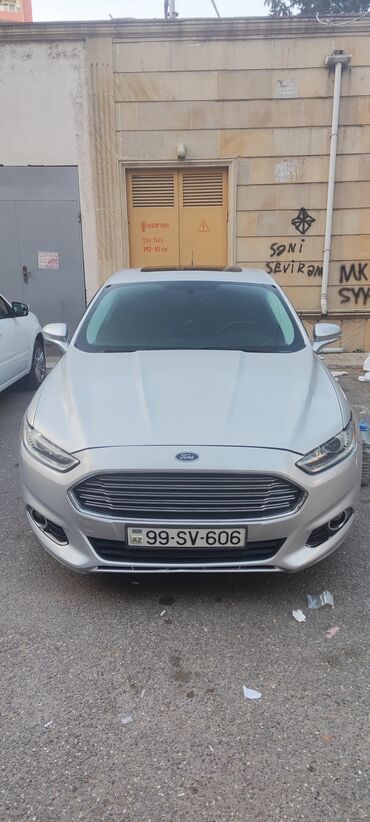 ford qiymeti: Ford Fusion: 2 l | 2015 il 200000 km Sedan