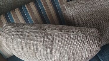 диван с подушками: Цвет - Серый