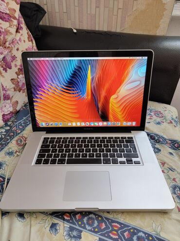 сумка для macbook: İşlənmiş Apple MacBook, 15.4 ", Intel Core i7, 512 GB, Ünvandan götürmə