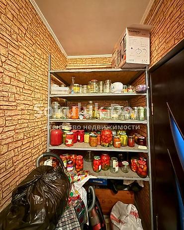продю: 🏠Продается дом в г. Шопоков, центр 🟡 Комнаты: 3 🟡 Участок: 5,80 соток — 10