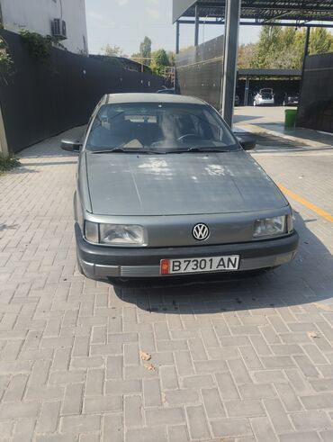 Volkswagen: Volkswagen Passat: 1989 г., 1.6 л, Механика, Бензин, Универсал