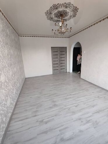 купить 1 комнатную квартиру в токмаке: 2 комнаты, 61 м², Индивидуалка, 3 этаж, Евроремонт