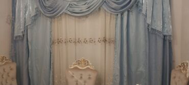 Pərdə və tüllər: Mavi rəngli qalın pərdə satılır. Keyfiyyətli parça, zərif dizayn və