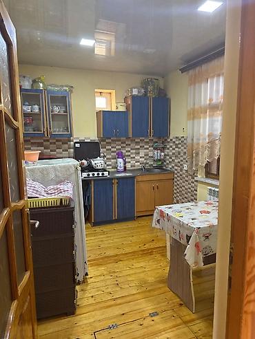 bine sovxoz evler: 3 otaqlı mənzil – geniş zal, mətbəx və sanitar qovşağı ilə - Zal — 4