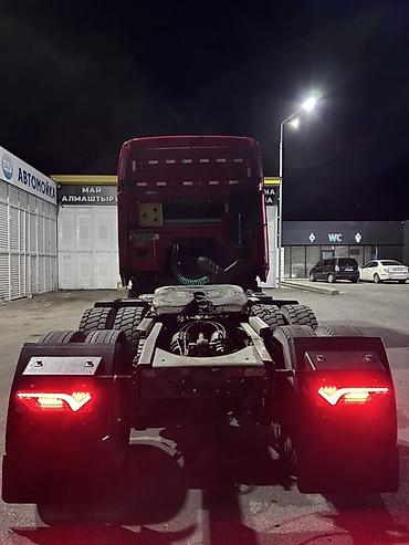 mercedes e500: Тягач, Howo, Без прицепа — 8