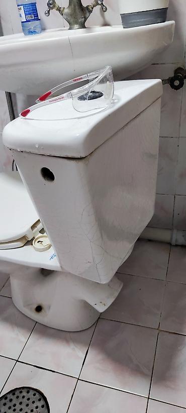 unitaz baçokları və mexanizmləri: Məhsul: Keramik unitaz və üst su çəni dəsti Təsvir: - Korpus: Ağ — 2