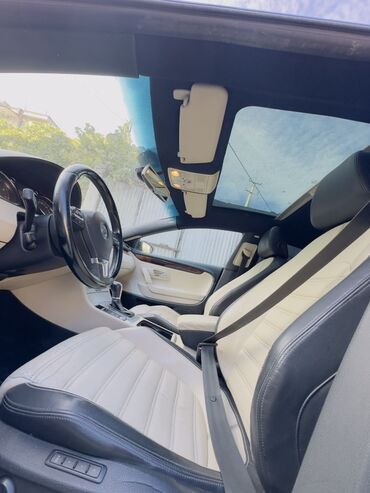 фольксваген поло салон: Volkswagen CC, ağ kuzov və açıq rəngli-süet/deri kombinasiyalı salon