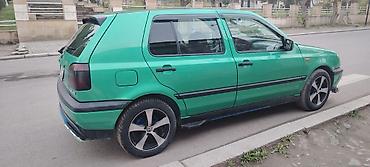 sport sukan: Volkswagen Golf 3, 5 qapı, yaşıl rəng. - Motor: benzin, 4 silindr — 4