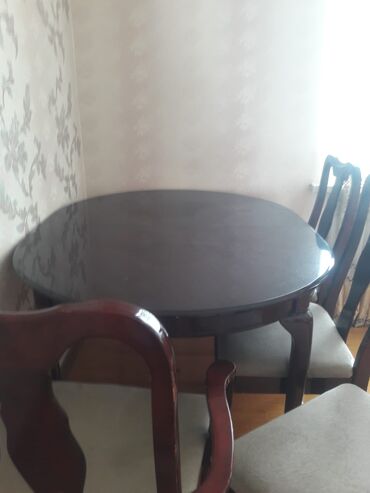 Salon masaları: 2 divan (böyük) və (balaca) ölçüdə açılır və 2 kreslo satılır. Stol