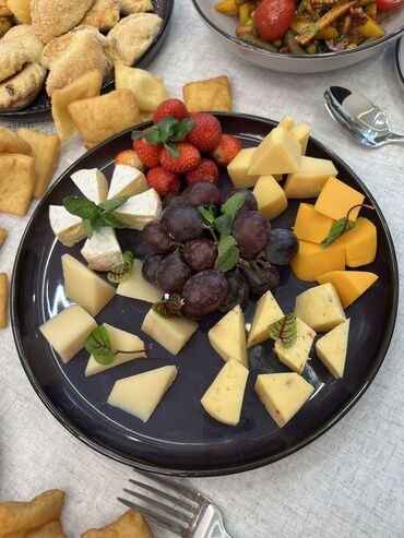 Готовые блюда, кулинария: Ассортимент салатов 1) Хрустящие баклажаны - Запечённые/обжаренные — 26