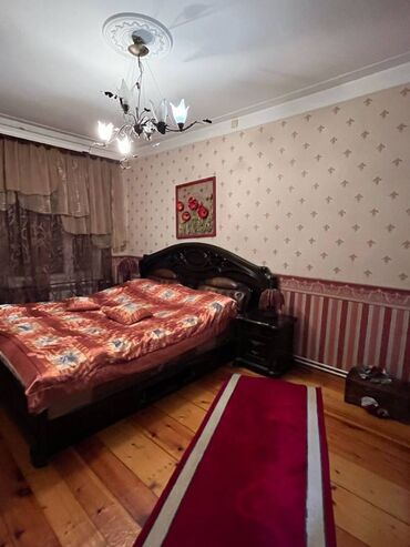 Köhnə tikili: Bakı, 4 otaqlı, Köhnə tikili, m. Xalqlar Dostluğu, 100 kv. m — 1