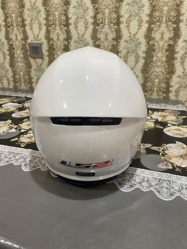 dayun moto: Salam. Belə bir motosikl kaskı var deməy olarki heç işlənməyib