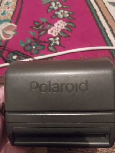 fotoapparat polaroid 635 cl: Фотоаппарат Polaroid 636 closeup
В хорошом состоянии 
Отдам за 1000сом