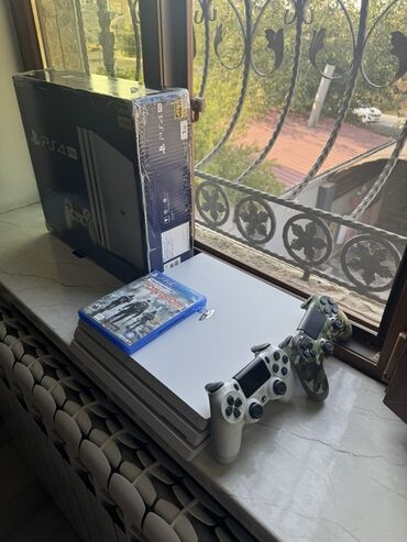 Sony PlayStation 4 Pro Ağ rəng 1TB yaddaş 2 Pult 1 disk Ən son
