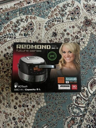 Мультиварка REDMOND RMC-70 (Future Series) - Объем чаши: 5 литров -