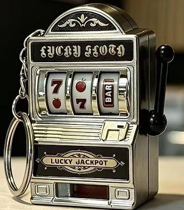 Мини-аксессуары в стиле хобби и авто 1) Брелок-слот «Lucky Jackpot» -