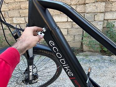 Elektrik velosipedlər: İşlənmiş Elektrik velosipedi 28", sürətlərin sayı: 10, 750 < Vt, Ünvandan götürmə — 12