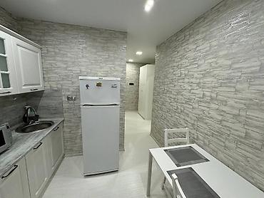 котедж исык куль: 📍 Дордой Плаза ТРЦ 🌆 Бишкек 💰 25 000 сом 🏢 3/5 этаж 🏗 105 серия ✨ — 3