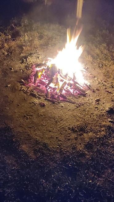 fire fire üçün adlar: Təbii odunla tonqal yandırma xidməti mene bır qadın ıscı lazmdı - Açıq — 1
