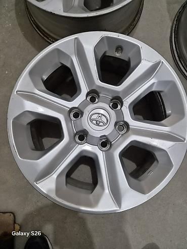 Литые Диски R 17 Toyota, Комплект, отверстий - 6, Б/у