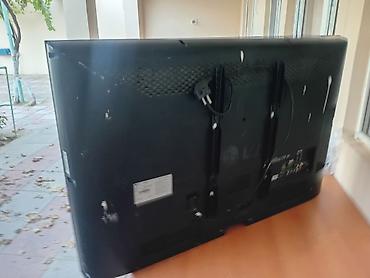 antena kabeli: LG LCD televizor - Ekran: təxminən 32–37 düym diaqonallı, parlaq qara — 1