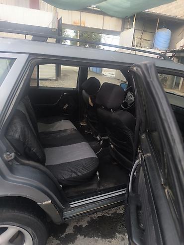 короткий спринтер: Mercedes-Benz W124: 1989 г., 2.2 л, Механика, Бензин, Универсал — 5