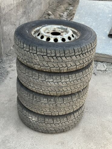 14 шины зимние: Колеса в сборе 225 / 70 / R 15, Зима, Б/у, Комплект, Легкий коммерческий транспорт (C/LT), Железные