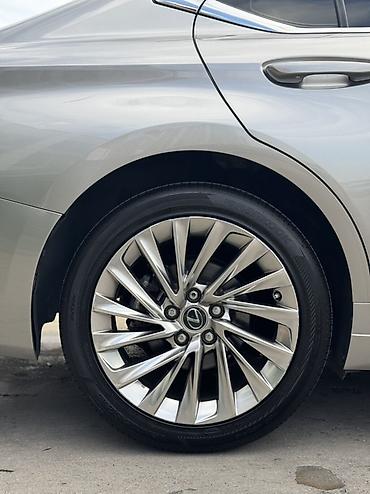 Lexus: Lexus ES: 2020 г., 2.5 л, Автомат, Гибрид, Седан — 7