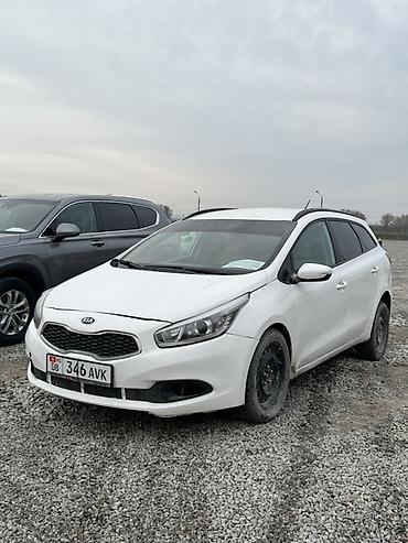 Kia: Kia Ceed: 2014 г., 1.4 л, Механика, Бензин, Универсал — 1